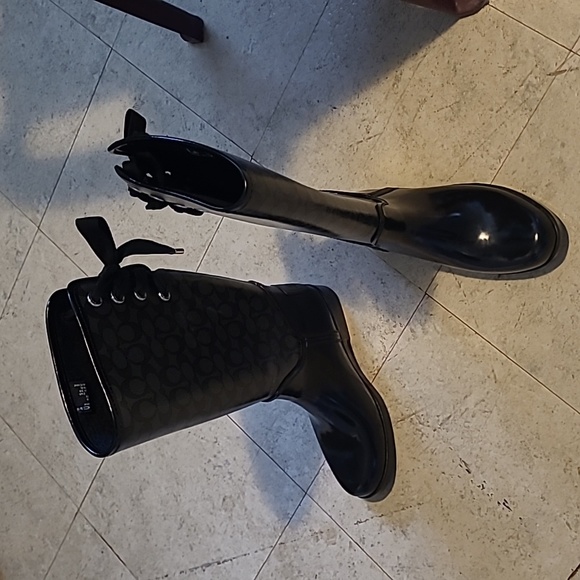 Coach Boots - Picture 1 of 5